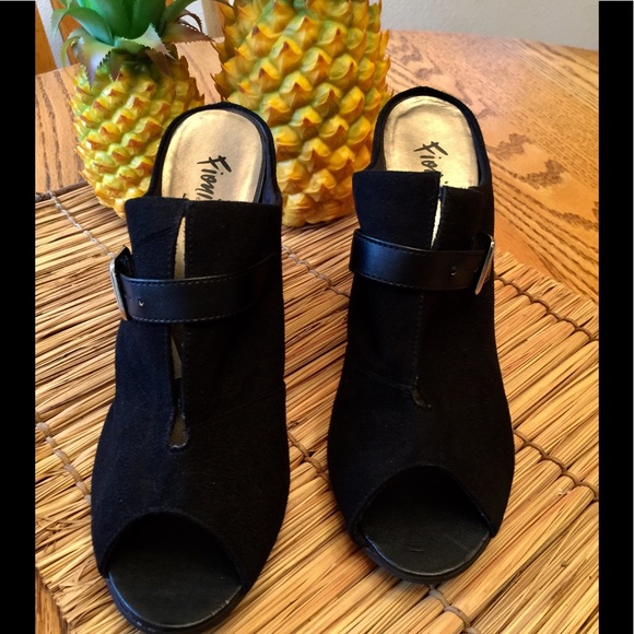 FIONI BLACK WEDGE, PEEP TOE 9.5 - Picture 3 of 6